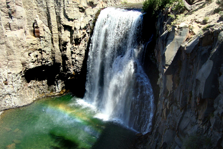 Rainbow Falls, California